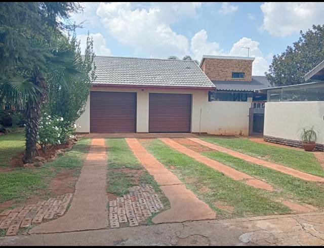 3 BEDROOM HOUSE FOR SALE IN CULEMBORG PARK